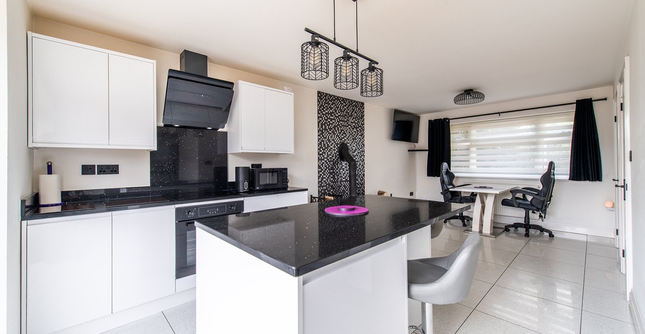 4 bedroom house for sale in Walderslade | Robinson Michael & Jackson