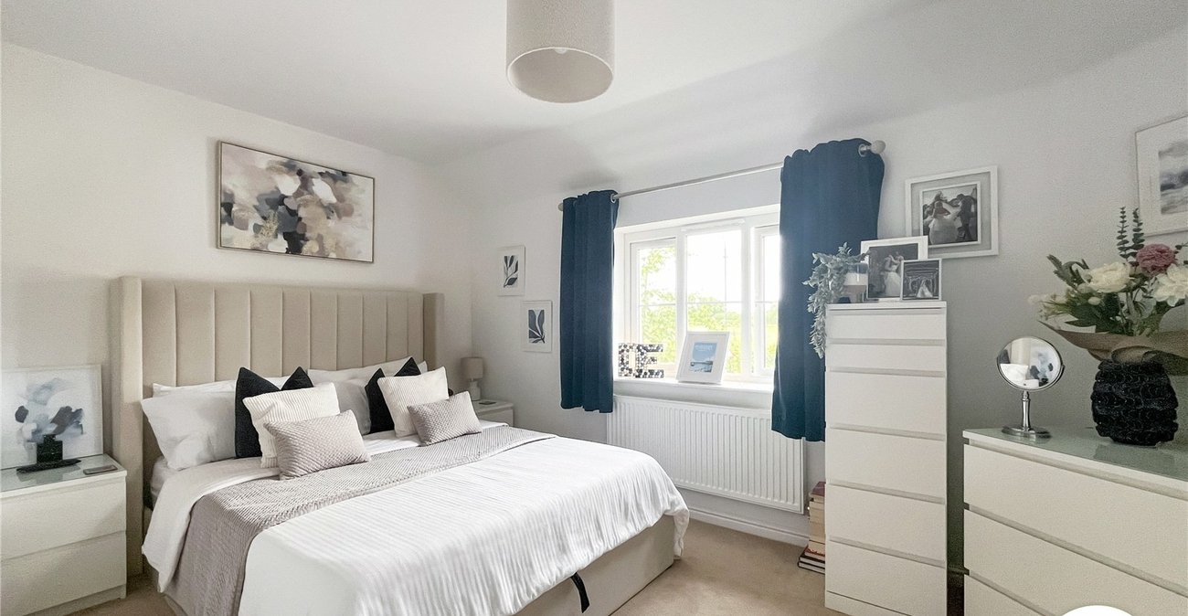 2 bedroom property for sale in Iwade | Robinson Michael & Jackson