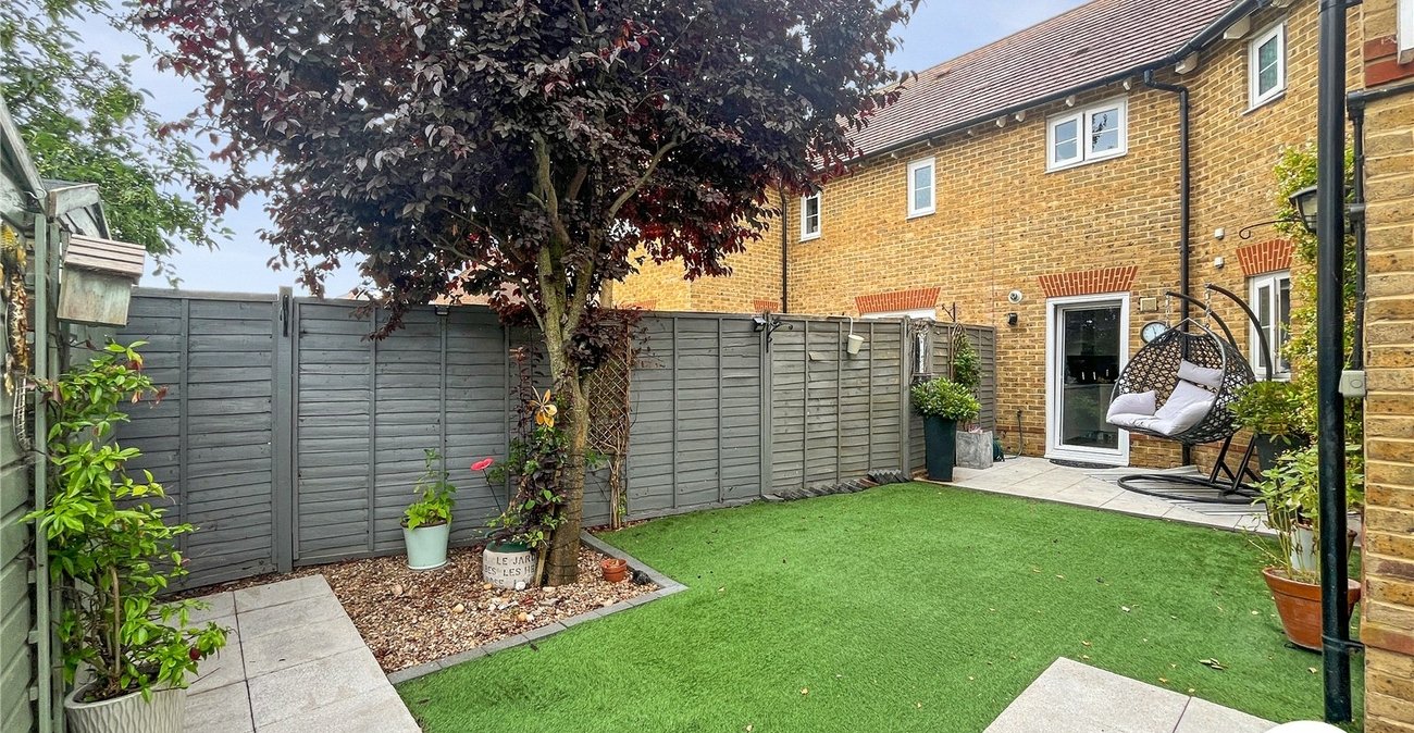 2 bedroom property for sale in Iwade | Robinson Michael & Jackson