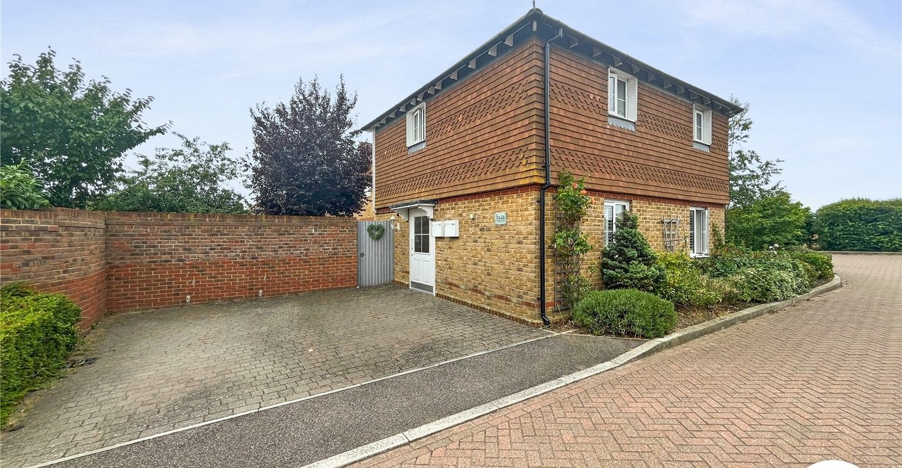 2 bedroom property for sale in Iwade | Robinson Michael & Jackson