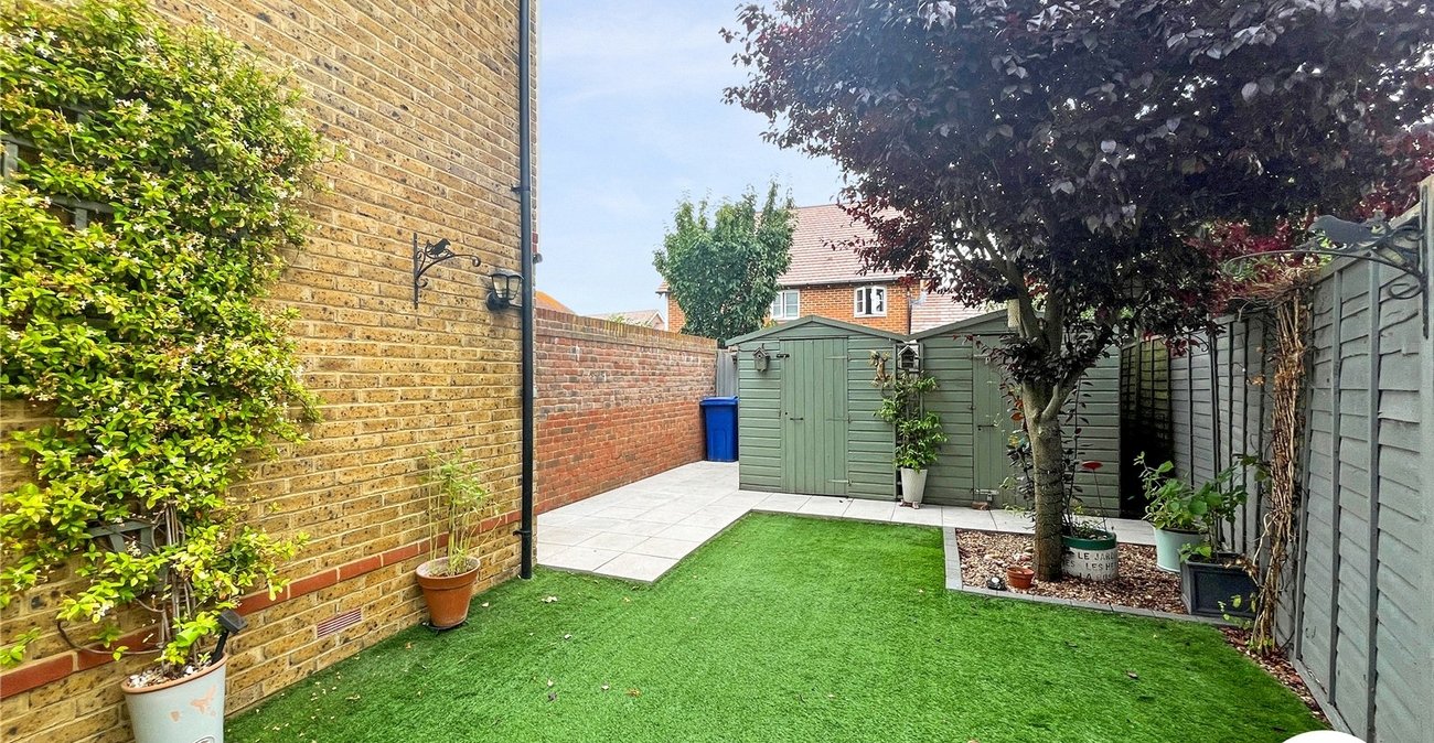 2 bedroom property for sale in Iwade | Robinson Michael & Jackson