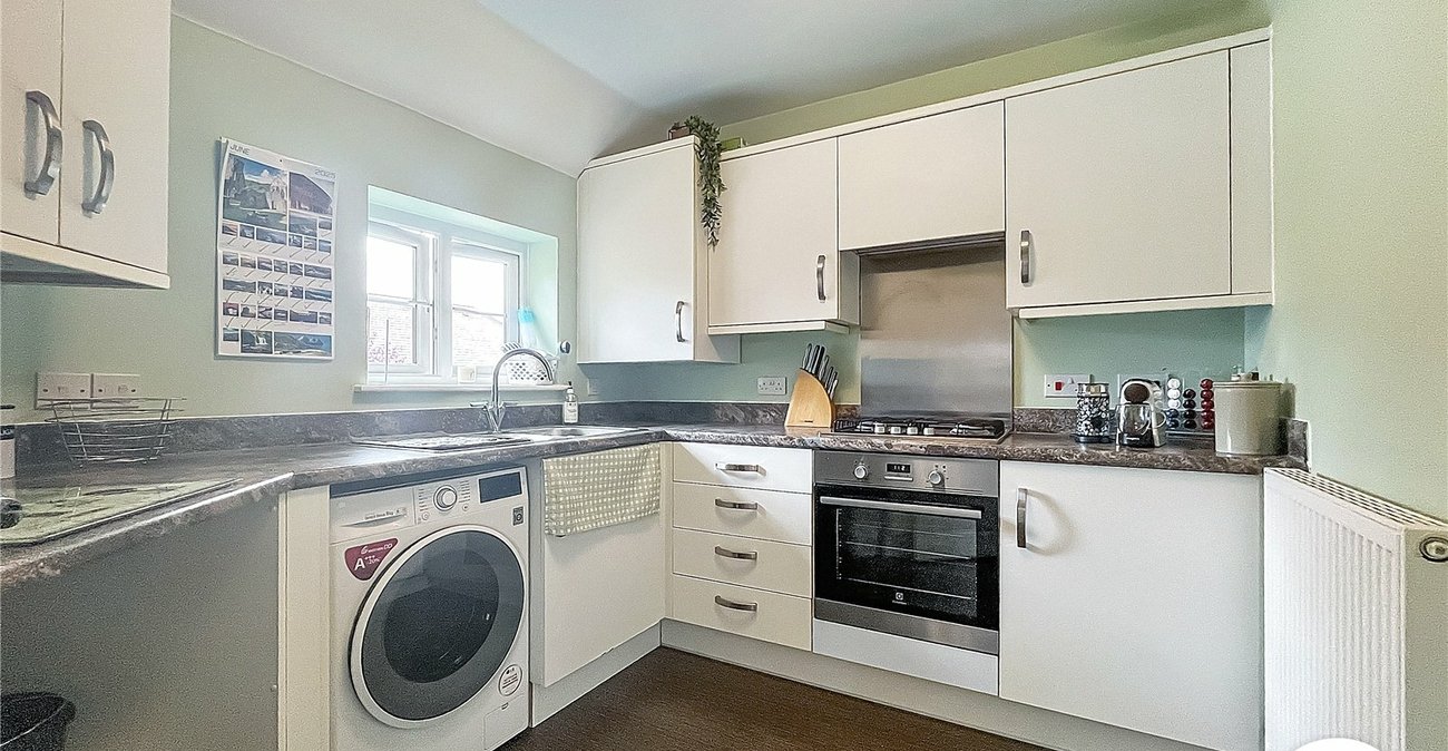 2 bedroom property for sale in Iwade | Robinson Michael & Jackson