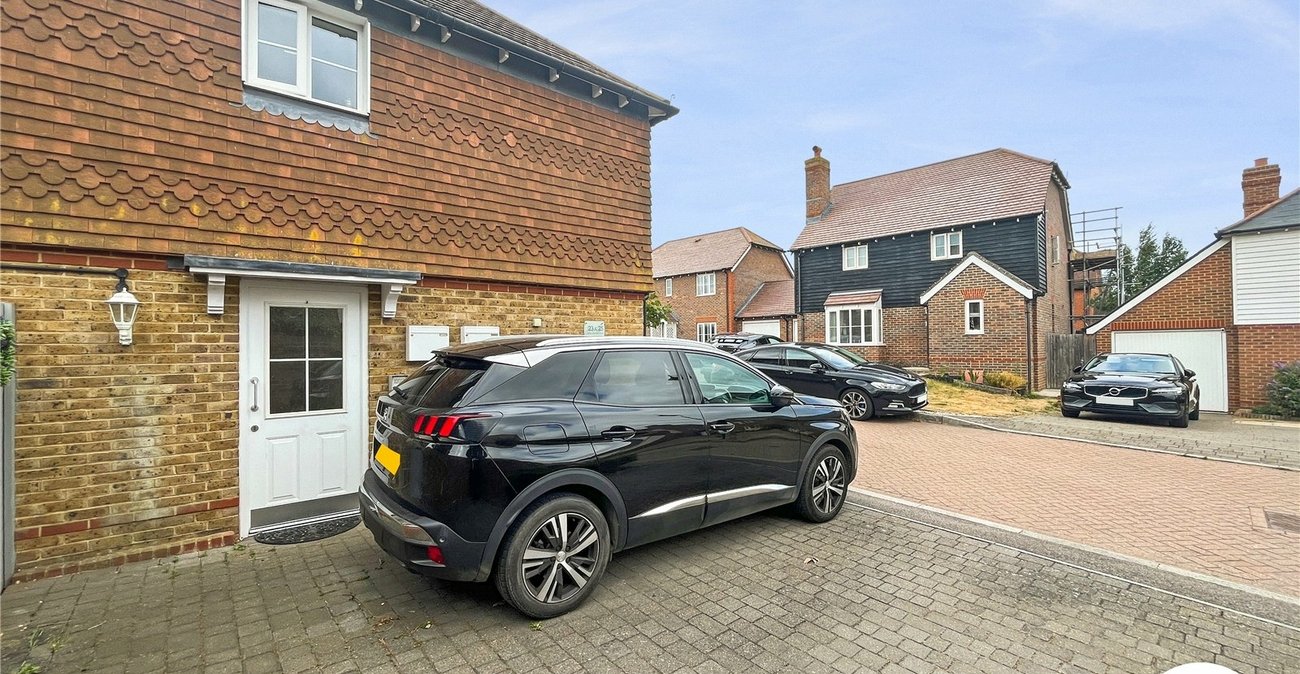 2 bedroom property for sale in Iwade | Robinson Michael & Jackson