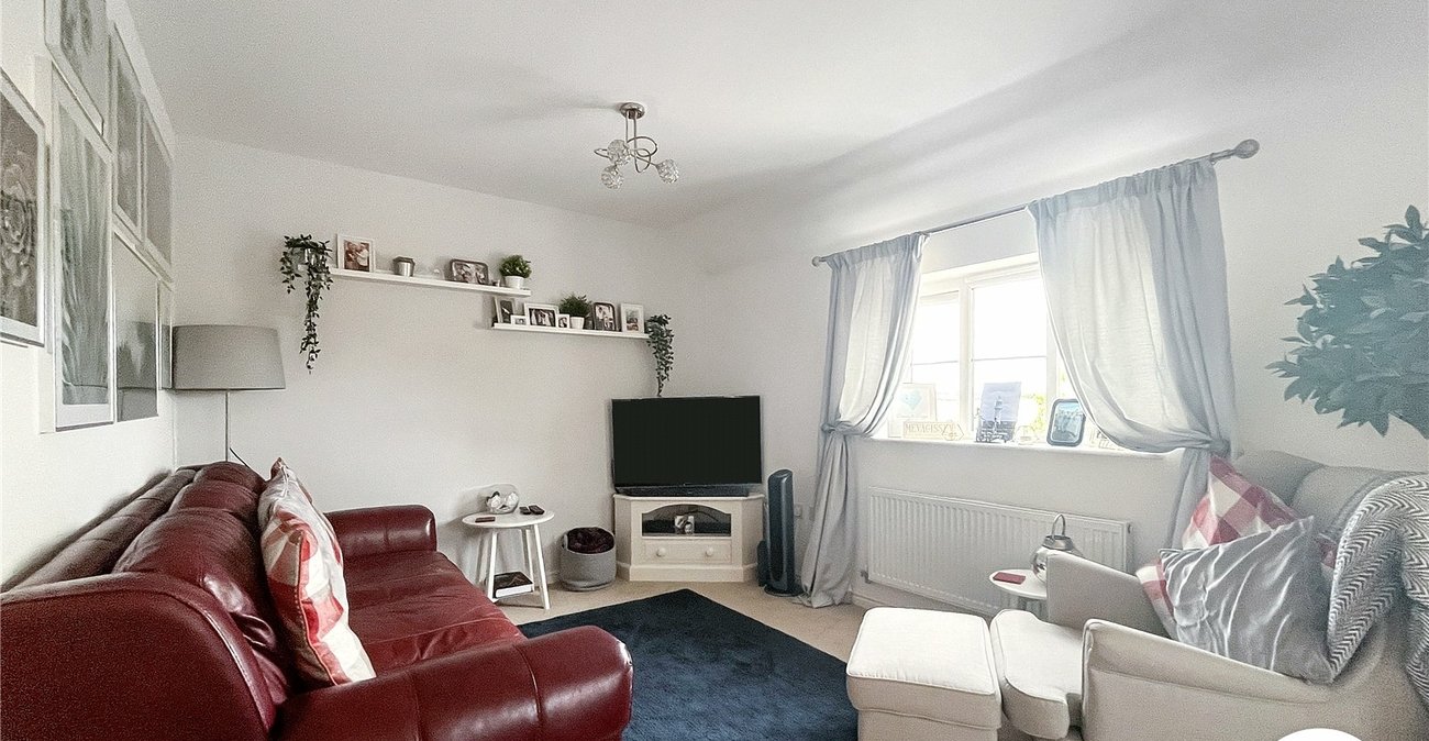 2 bedroom property for sale in Iwade | Robinson Michael & Jackson