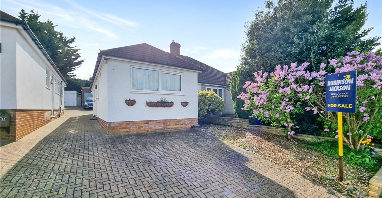 3 bedroom bungalow for sale in St Pauls Cray | Robinson Jackson