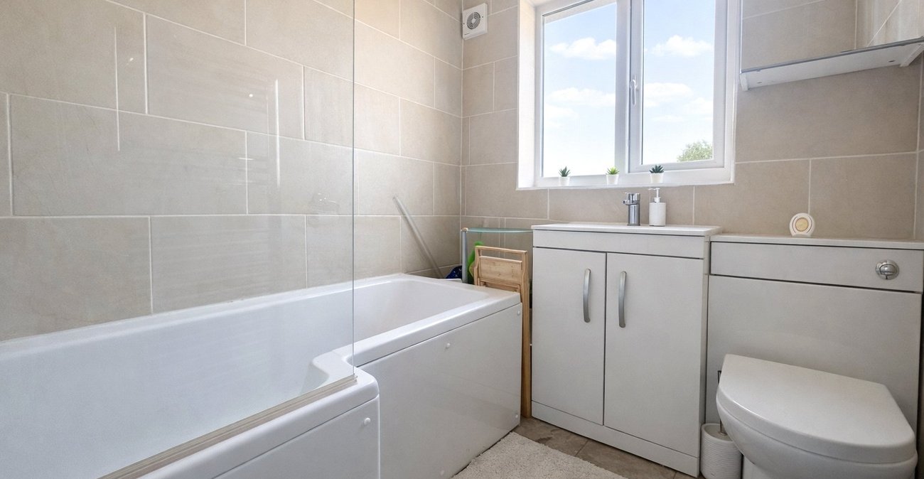 3 bedroom house for sale in Bromley | Robinson Jackson