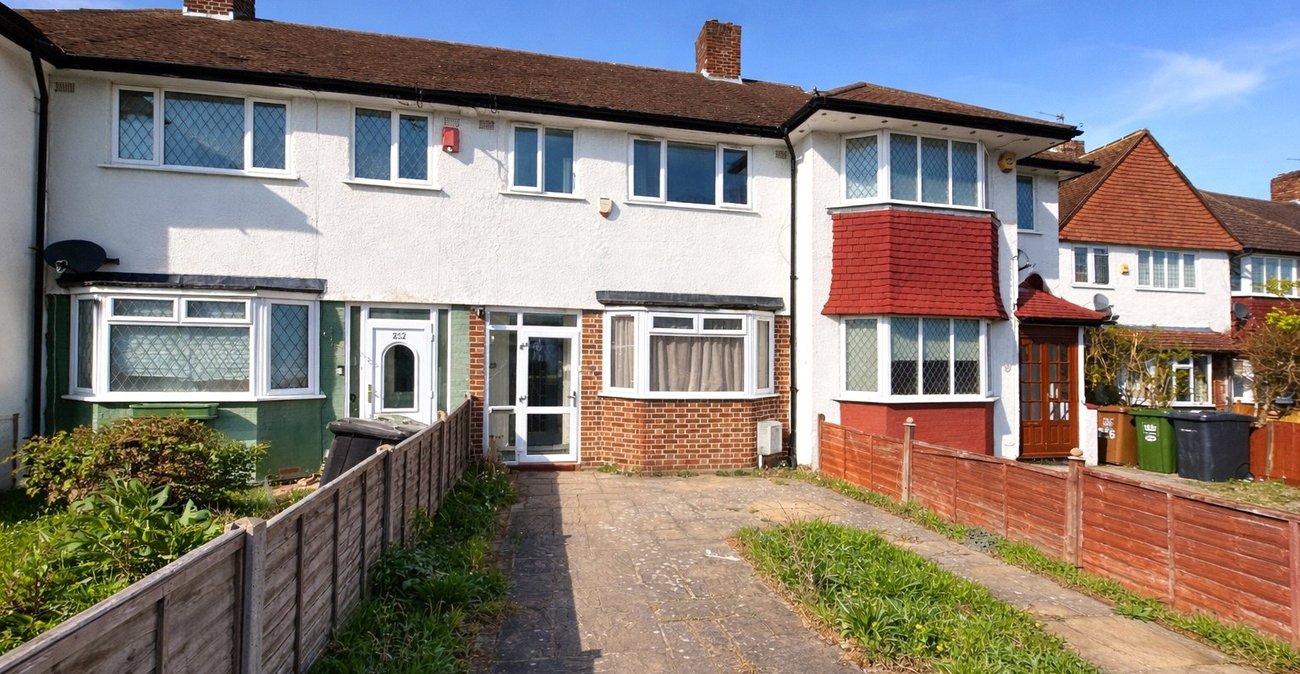3 bedroom house for sale in Bromley | Robinson Jackson
