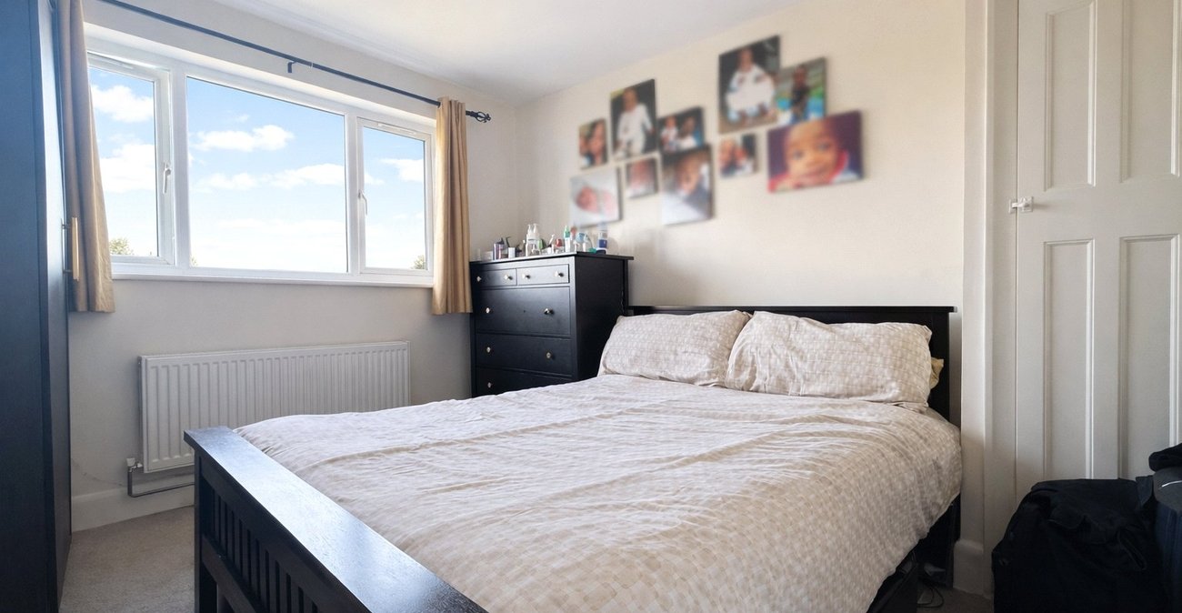 3 bedroom house for sale in Bromley | Robinson Jackson