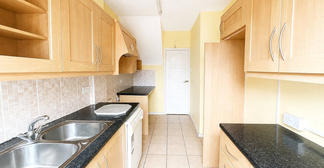 3 bedroom house for sale in Bromley | Robinson Jackson