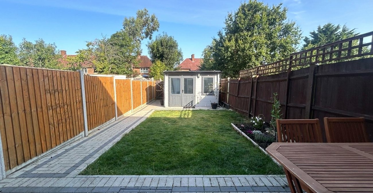 3 bedroom house for sale in Bromley | Robinson Jackson