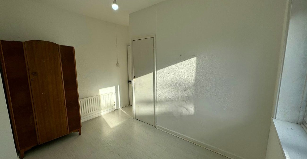 2 bedroom house for sale in Bromley | Robinson Jackson