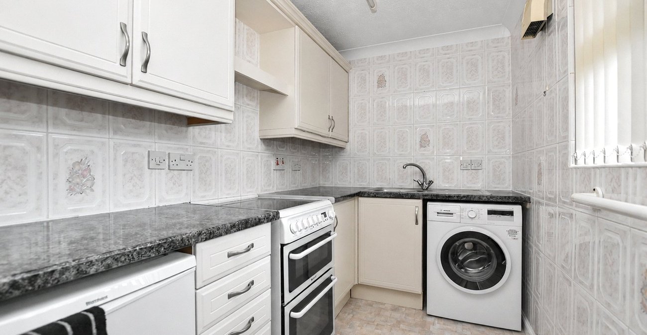 2 bedroom property for sale in Bexleyheath | Robinson Jackson