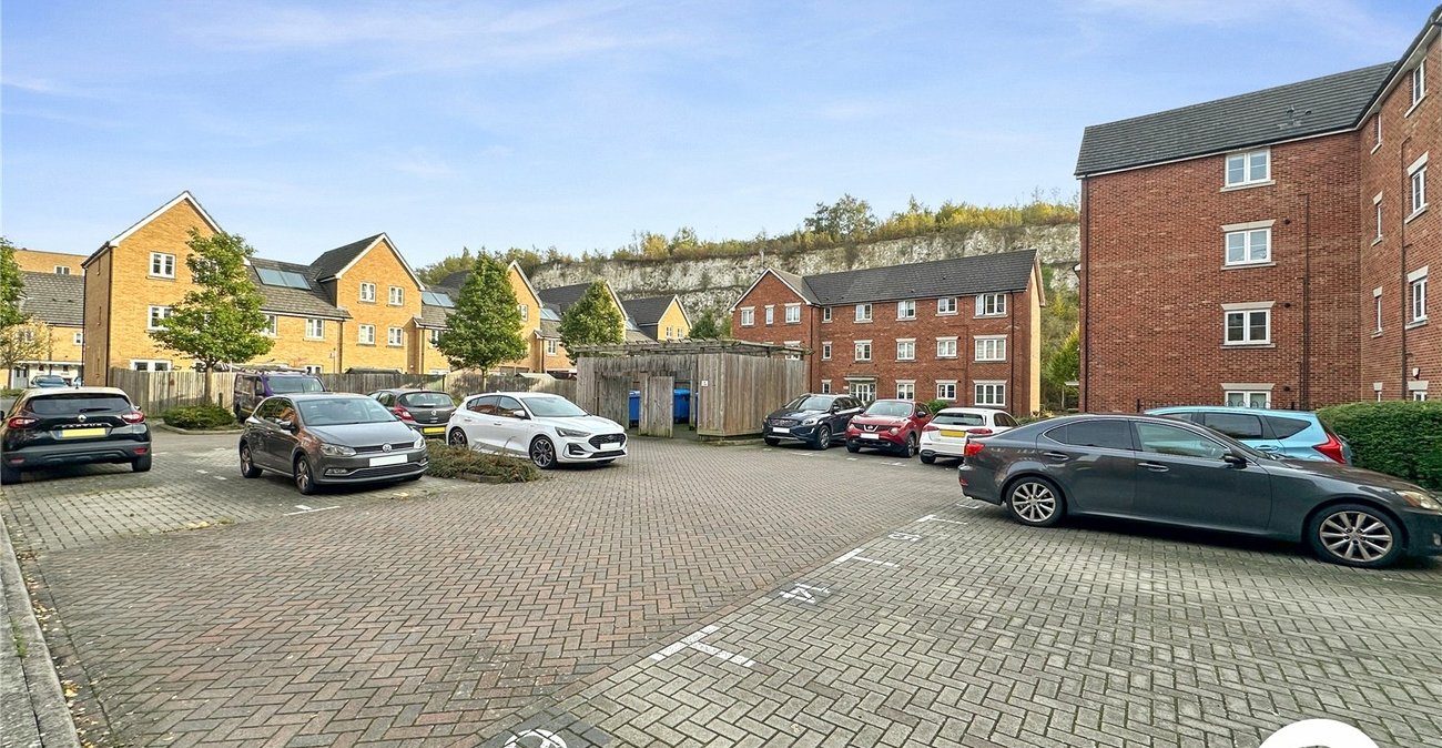 1 bedroom property for sale in Strood | Robinson Michael & Jackson