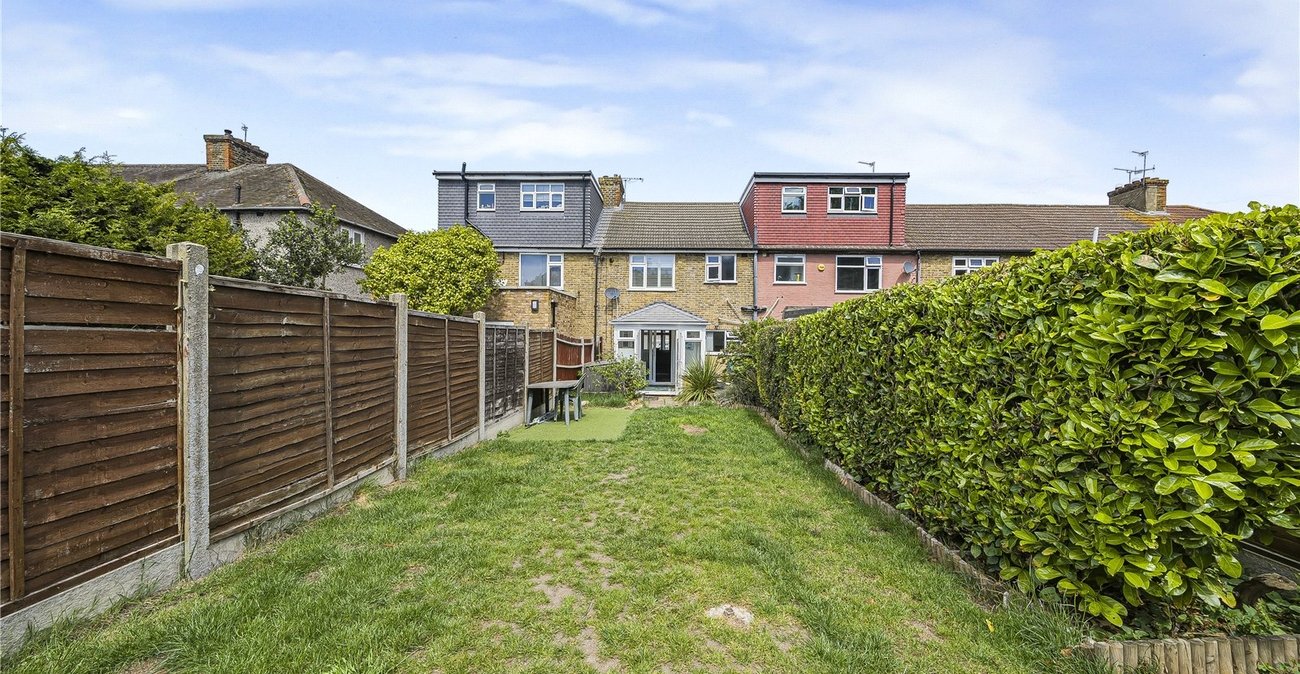 3 bedroom house for sale in Crayford | Robinson Jackson