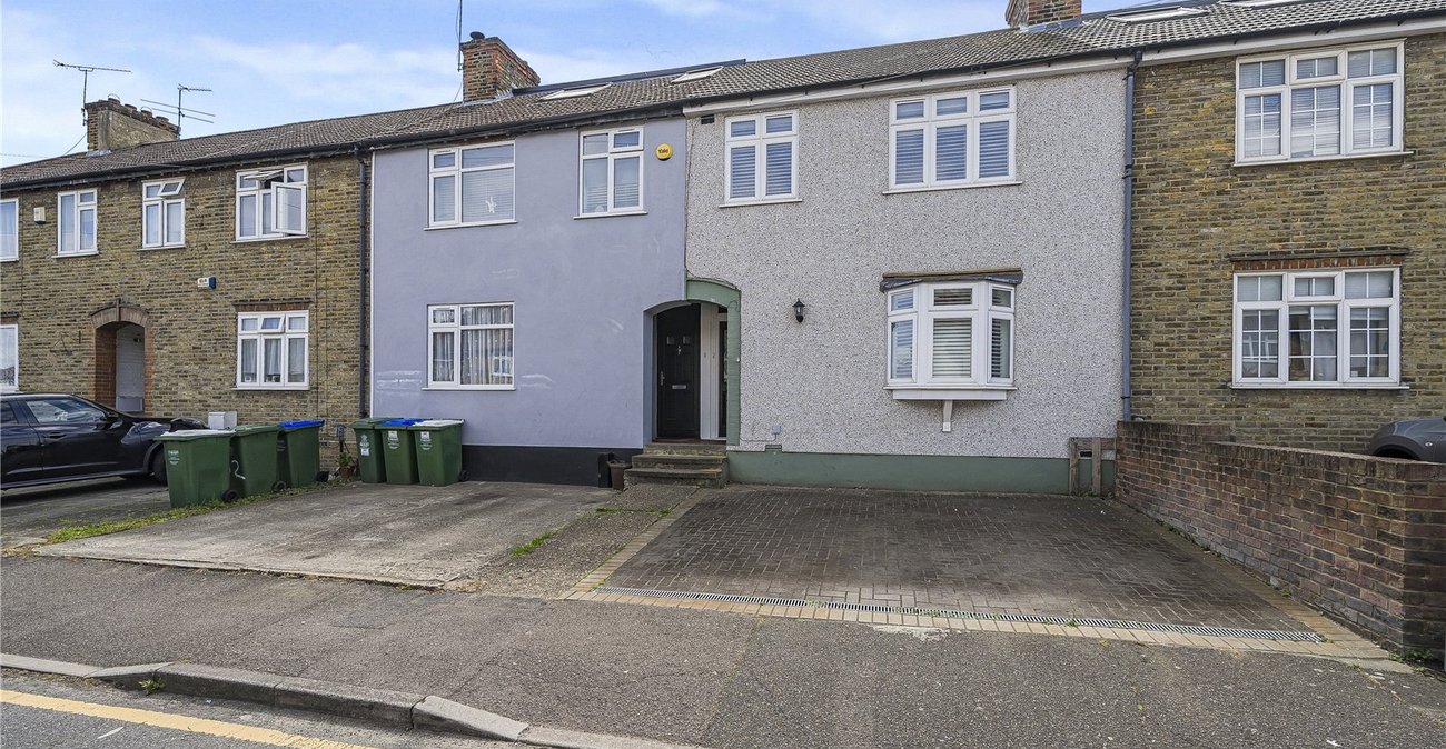 3 bedroom house for sale in Crayford | Robinson Jackson