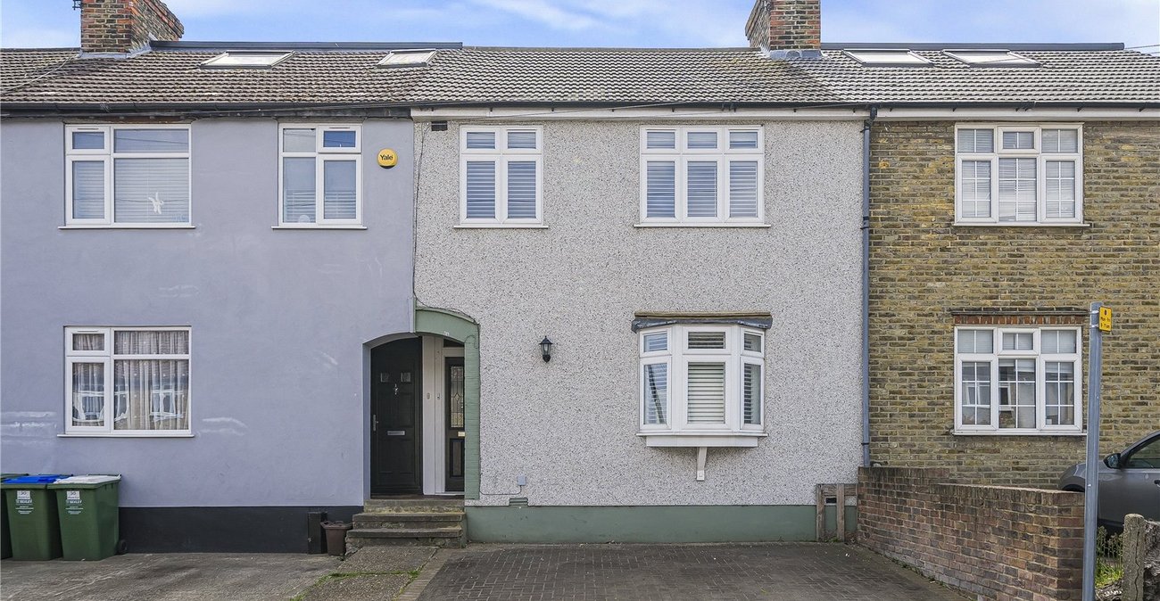 3 bedroom house for sale in Crayford | Robinson Jackson