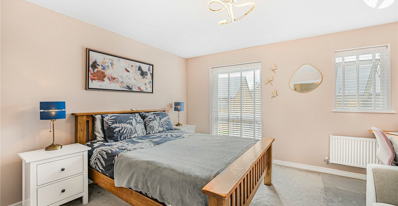 2 bedroom house for sale in Greenhithe | Robinson Jackson