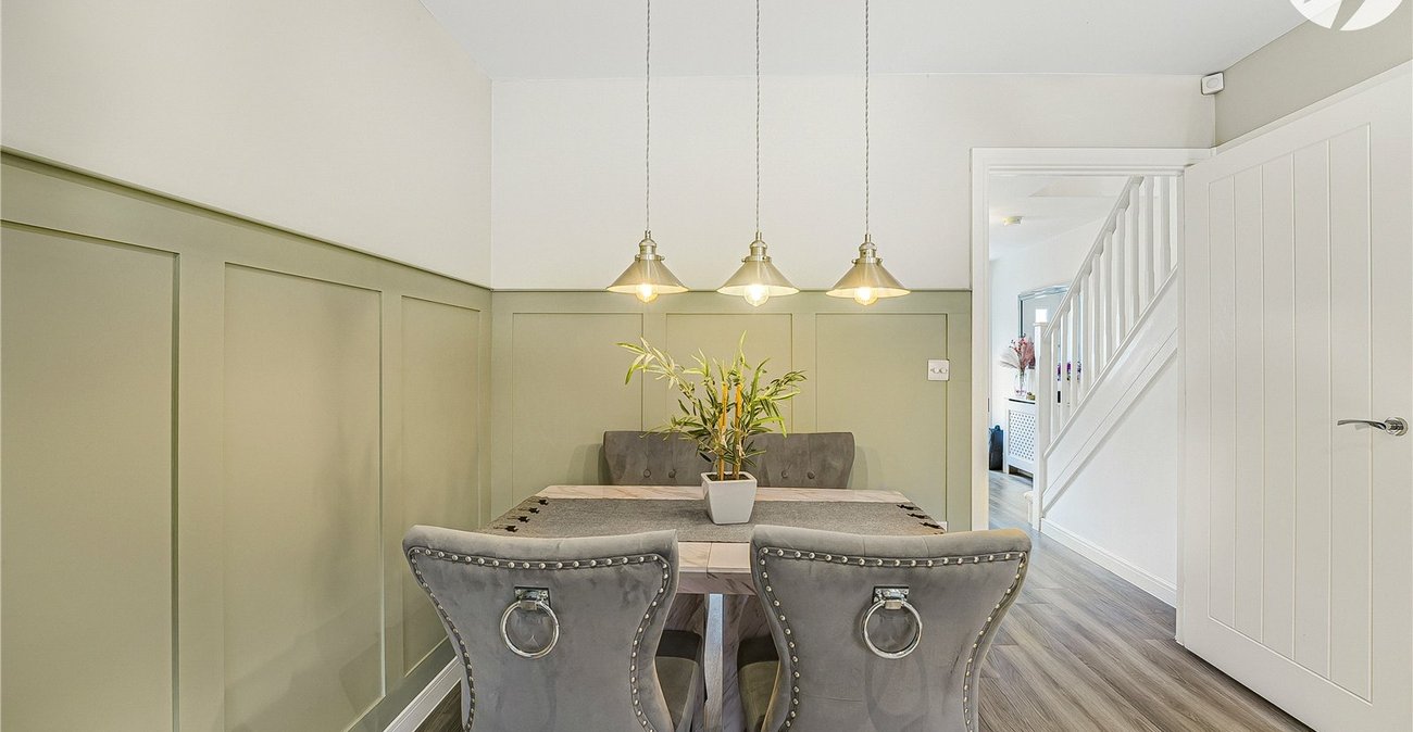 2 bedroom house for sale in Greenhithe | Robinson Jackson