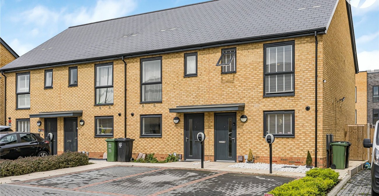 2 bedroom house for sale in Greenhithe | Robinson Jackson