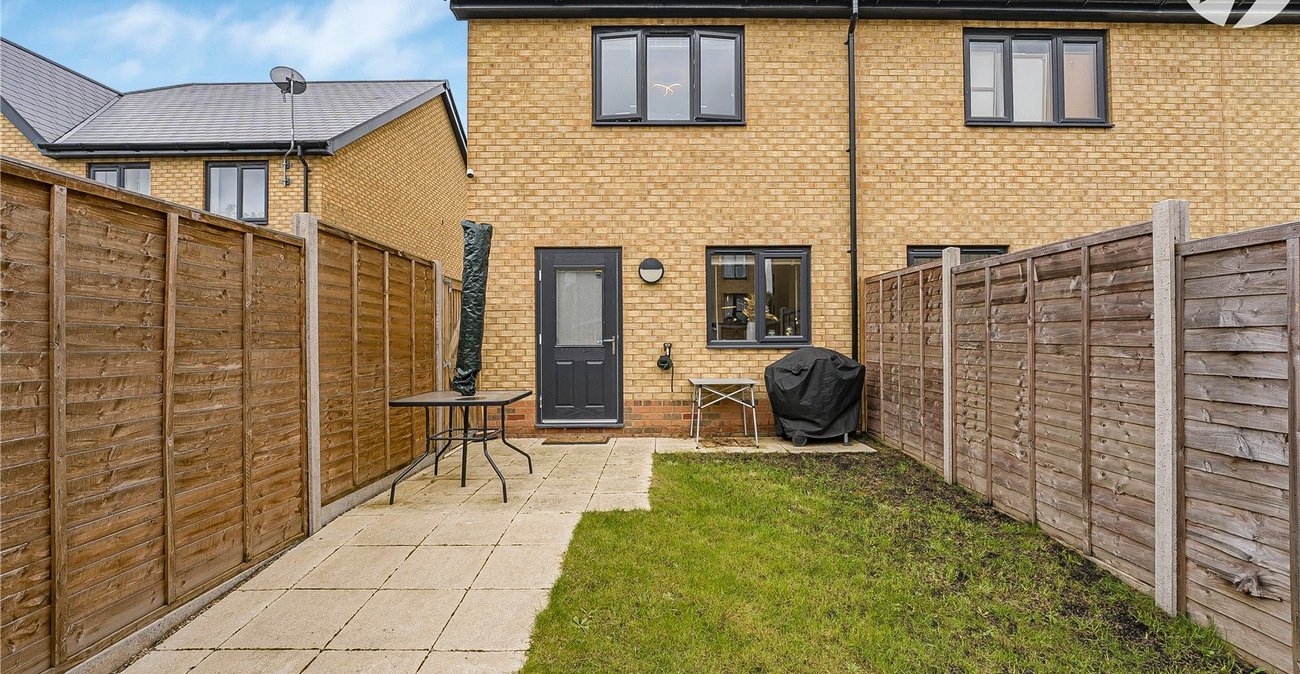 2 bedroom house for sale in Greenhithe | Robinson Jackson