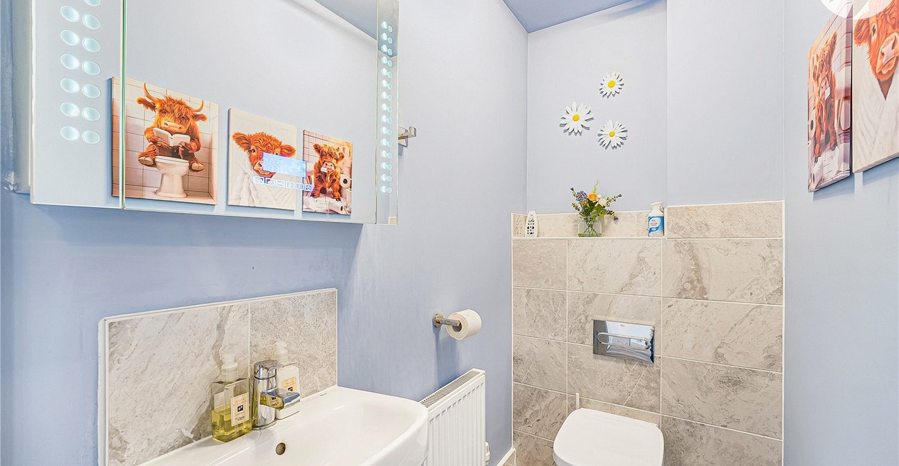 2 bedroom house for sale in Greenhithe | Robinson Jackson