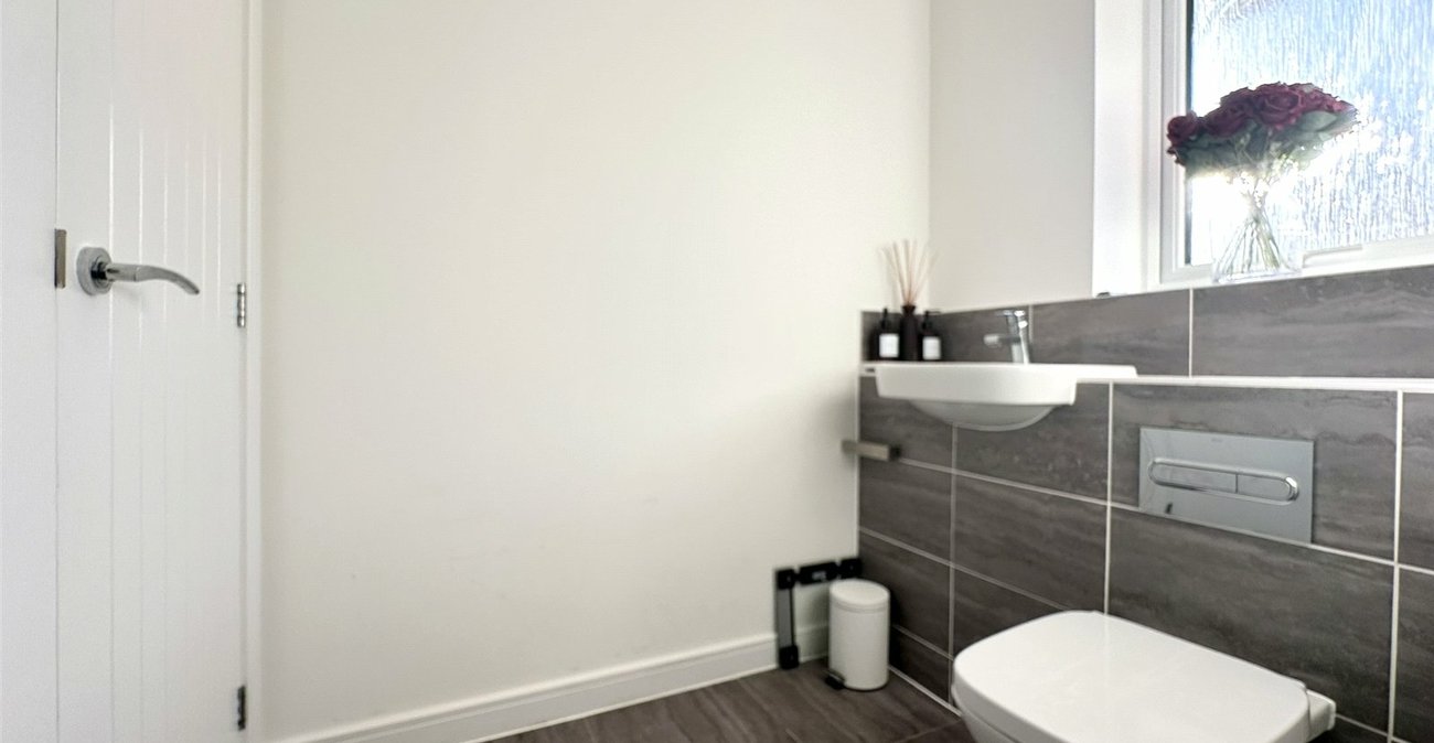 3 bedroom house for sale in Greenhithe | Robinson Jackson