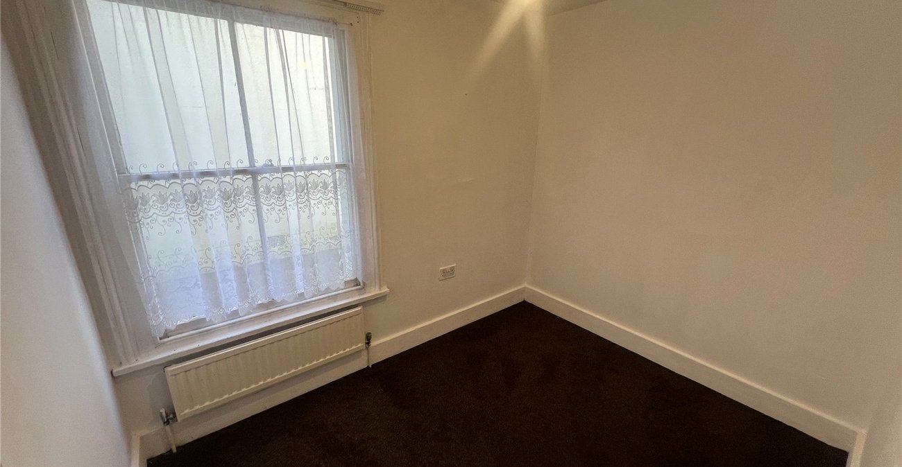 2 bedroom property for sale in Woolwich | Robinson Jackson