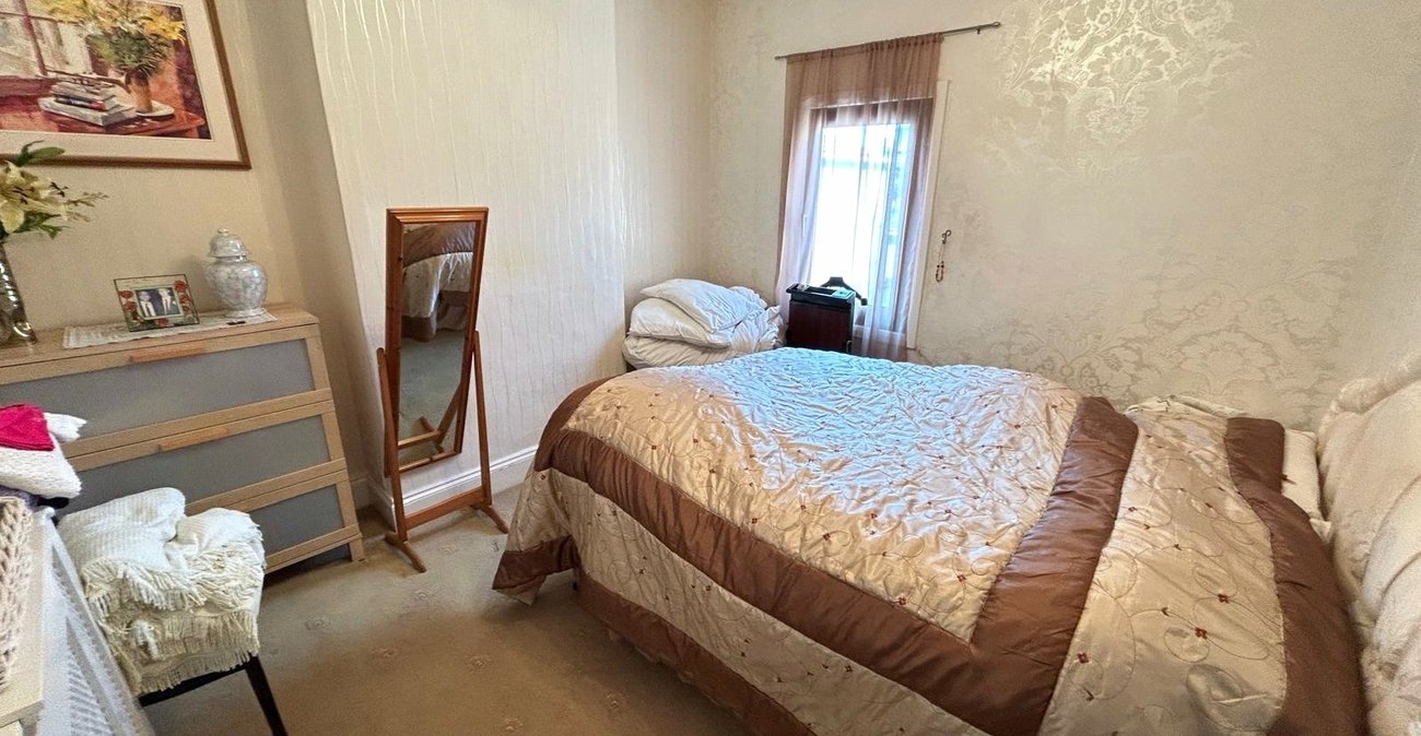 3 bedroom house for sale in Woolwich | Robinson Jackson