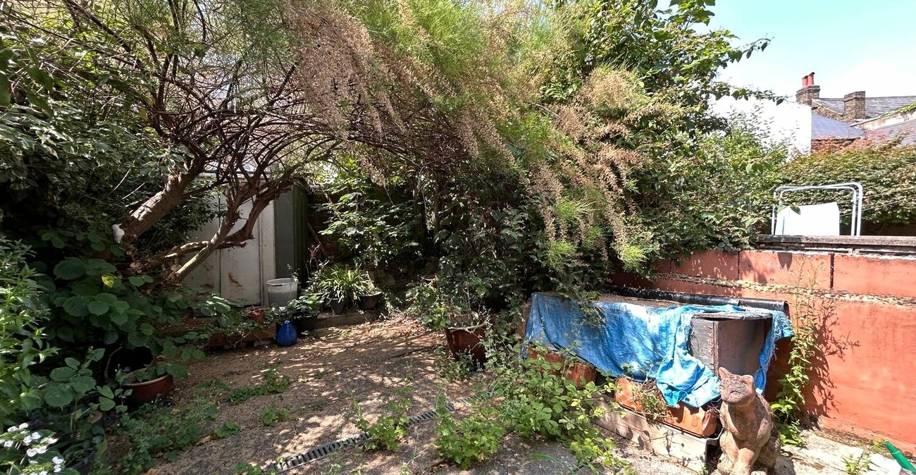3 bedroom house for sale in Woolwich | Robinson Jackson