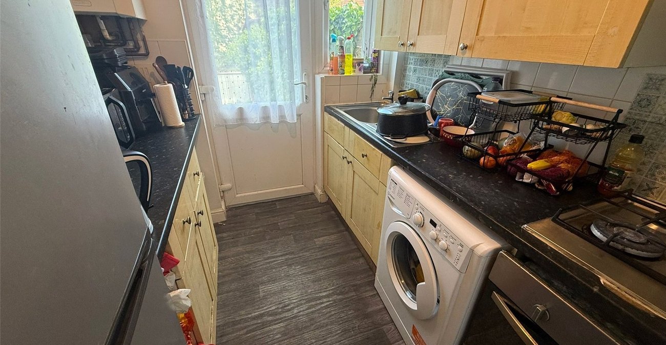 3 bedroom house for sale in Abbey Wood | Robinson Jackson