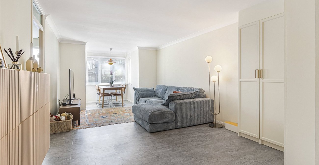 2 bedroom property for sale in Welling | Robinson Jackson