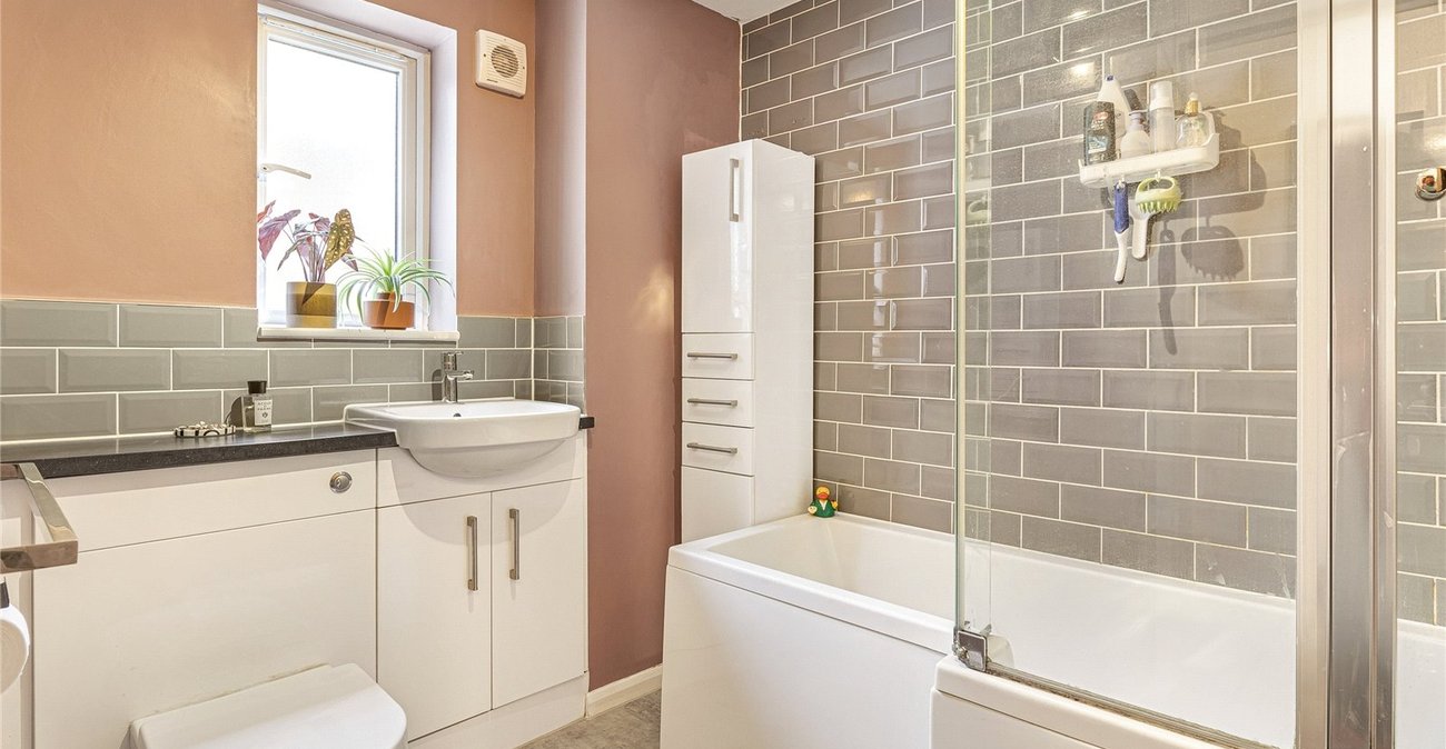 2 bedroom property for sale in Welling | Robinson Jackson