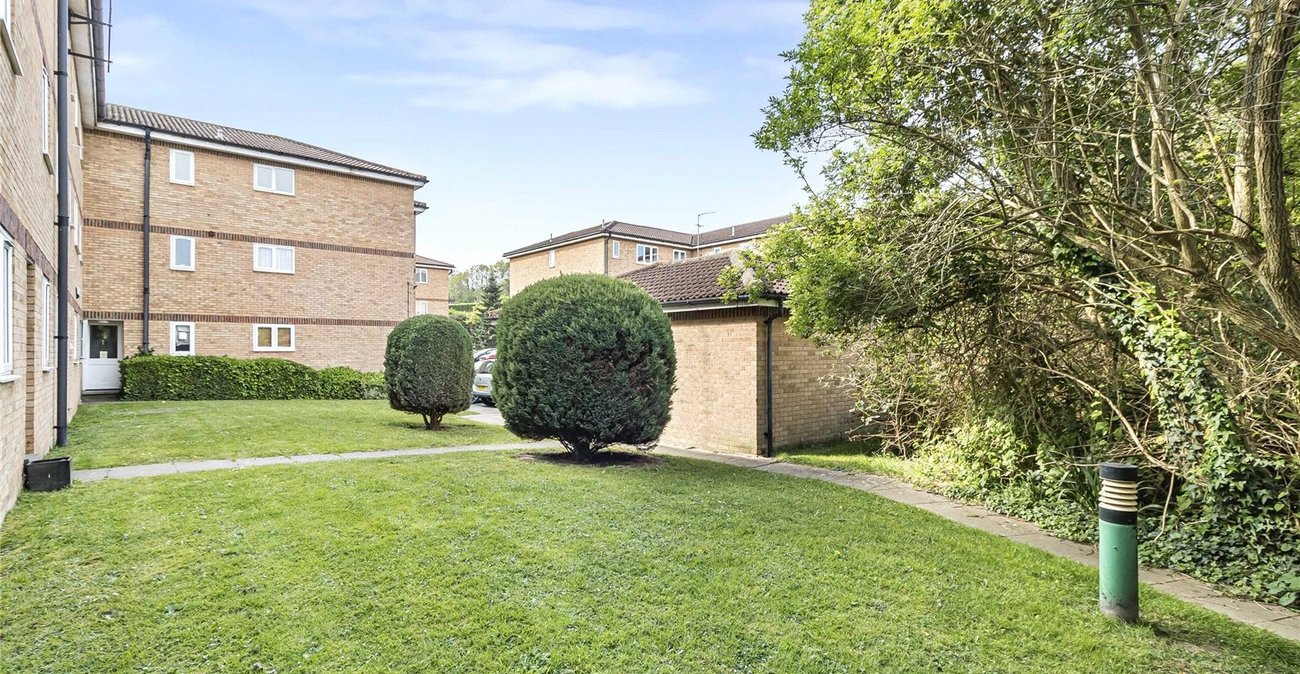 2 bedroom property for sale in Welling | Robinson Jackson