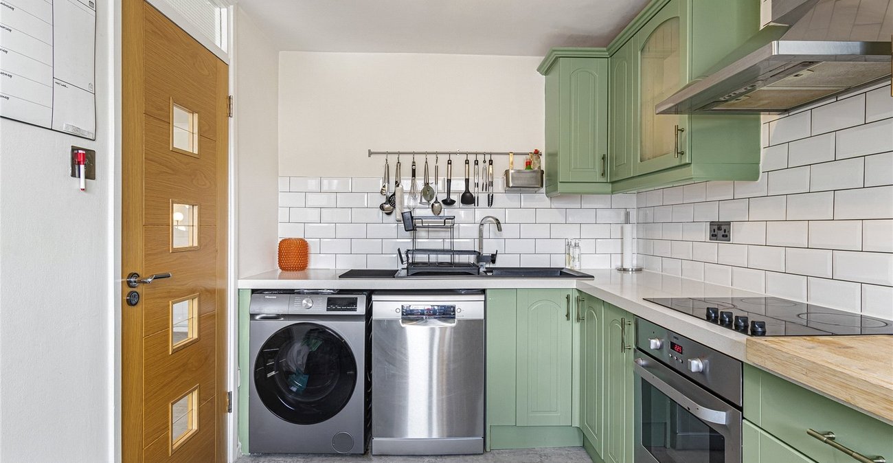 2 bedroom property for sale in Welling | Robinson Jackson