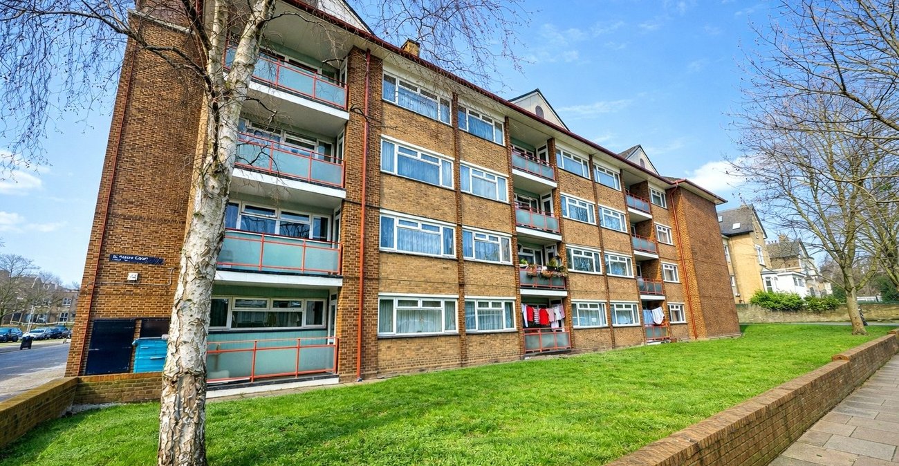 1 bedroom property for sale in London | Robinson Jackson