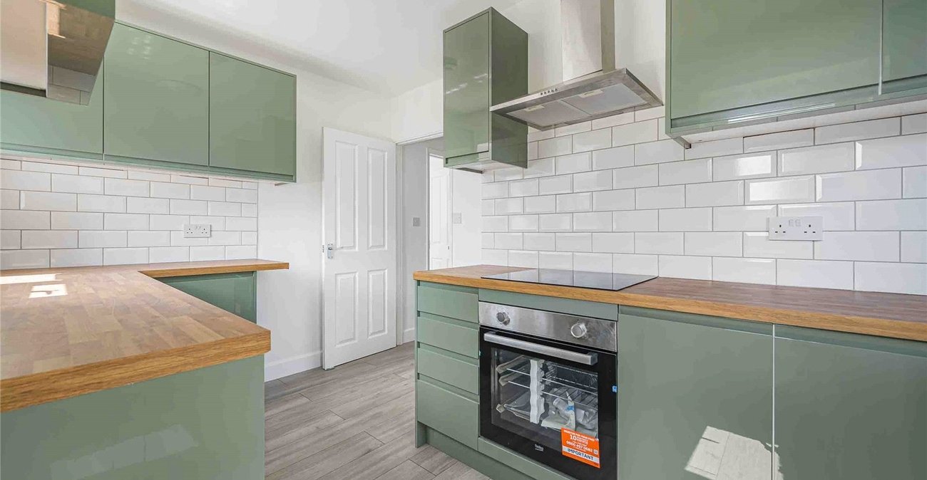2 bedroom property for sale in Welling | Robinson Jackson