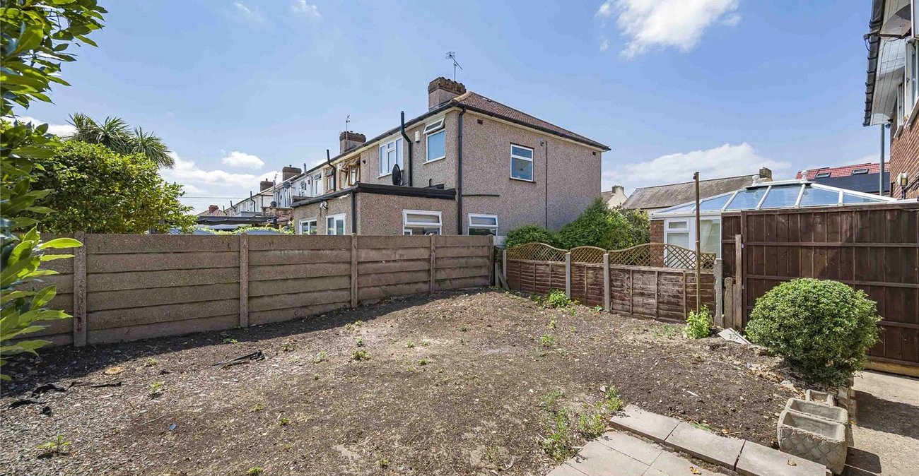 2 bedroom property for sale in Welling | Robinson Jackson