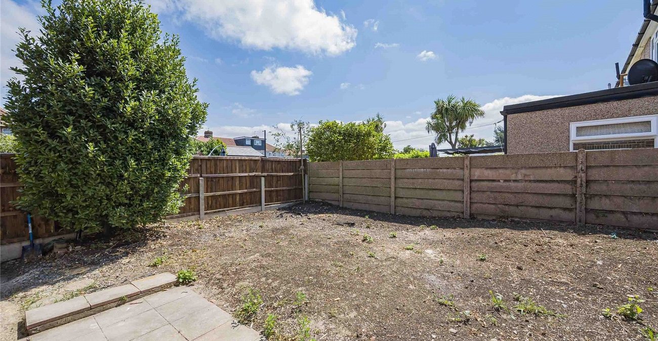 2 bedroom property for sale in Welling | Robinson Jackson