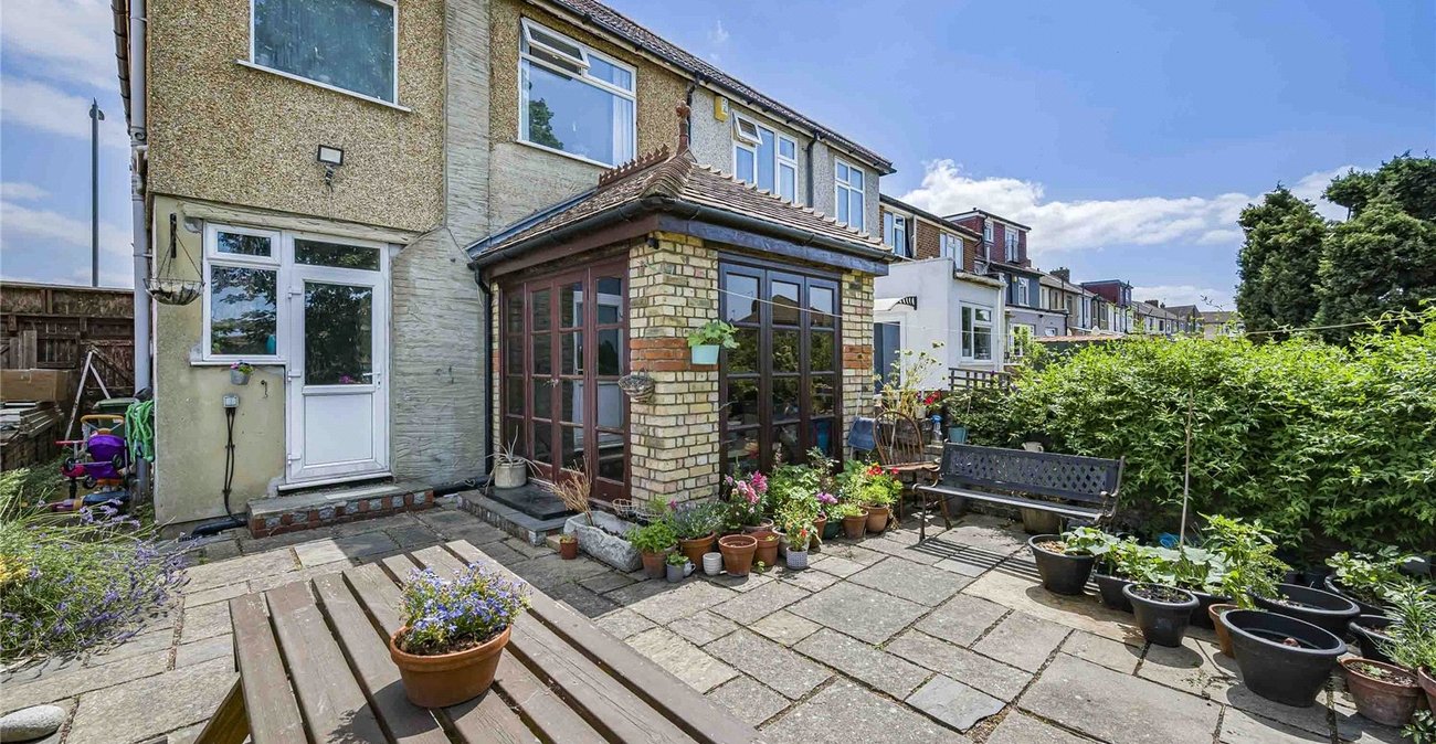 3 bedroom house for sale in Welling | Robinson Jackson