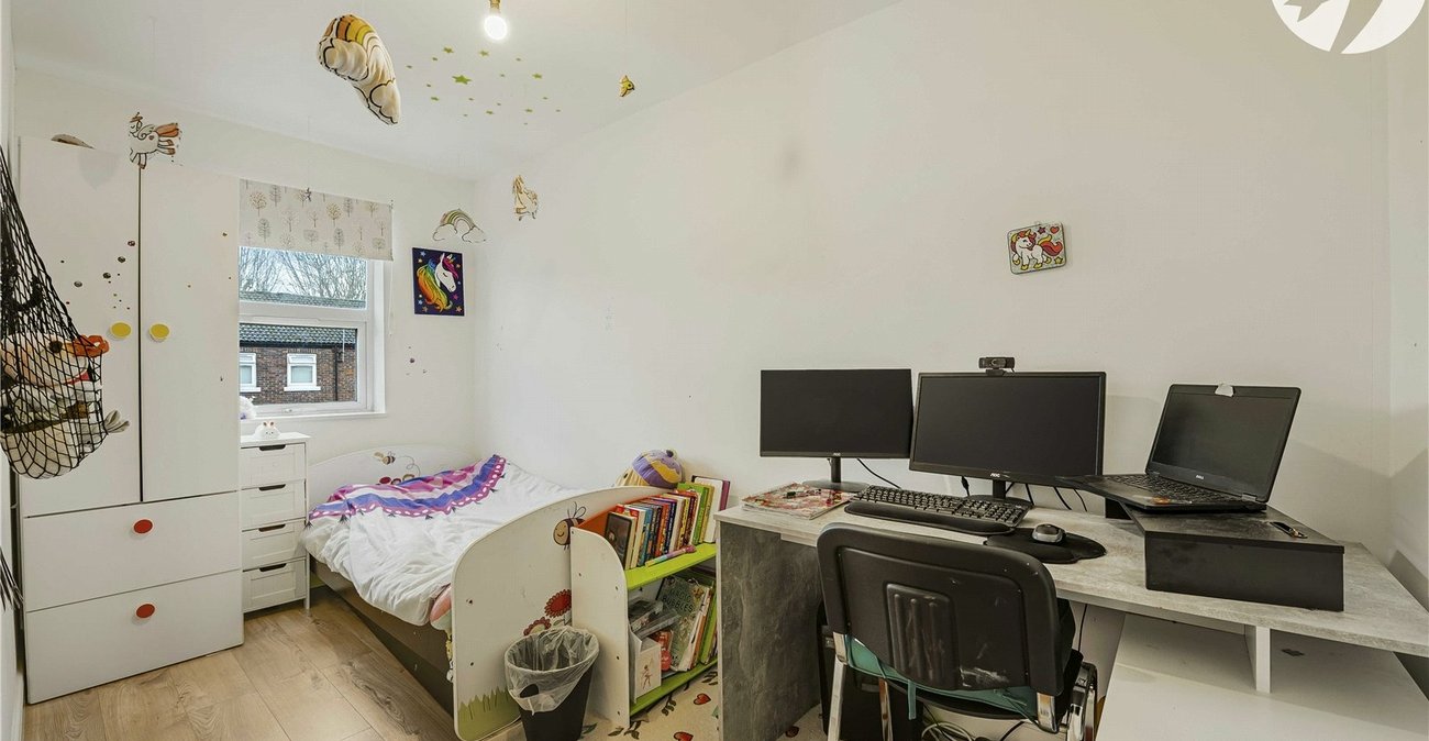 4 bedroom house for sale in Mottingham | Robinson Jackson