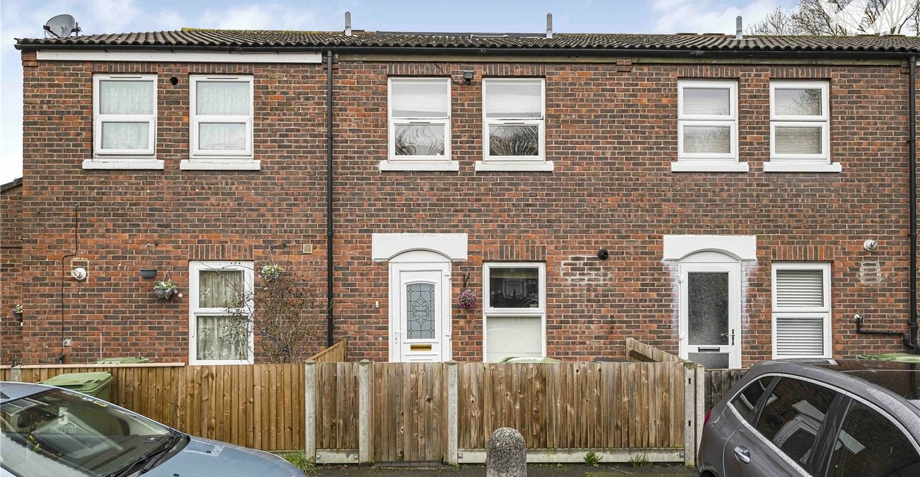 4 bedroom house for sale in Mottingham | Robinson Jackson