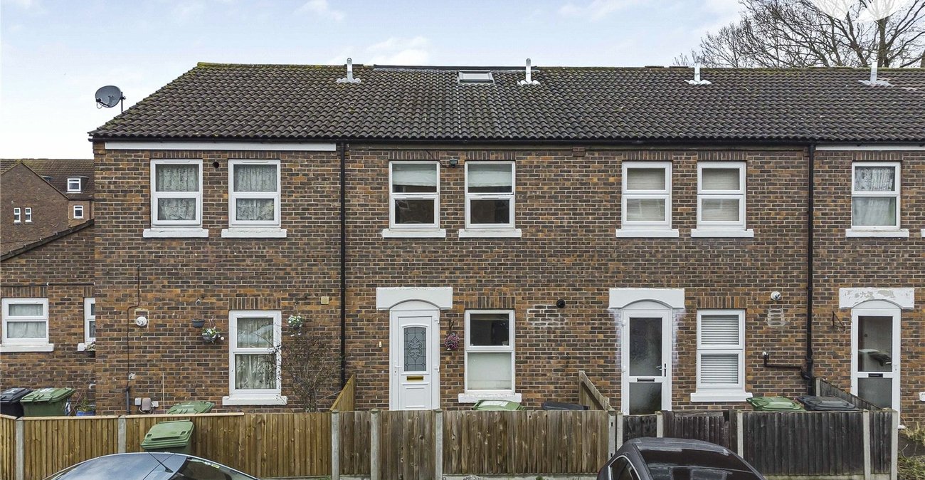 4 bedroom house for sale in Mottingham | Robinson Jackson