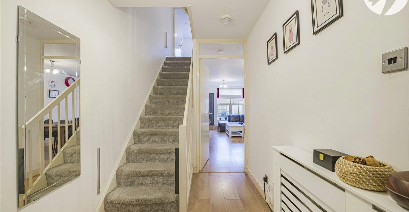 4 bedroom house for sale in Mottingham | Robinson Jackson