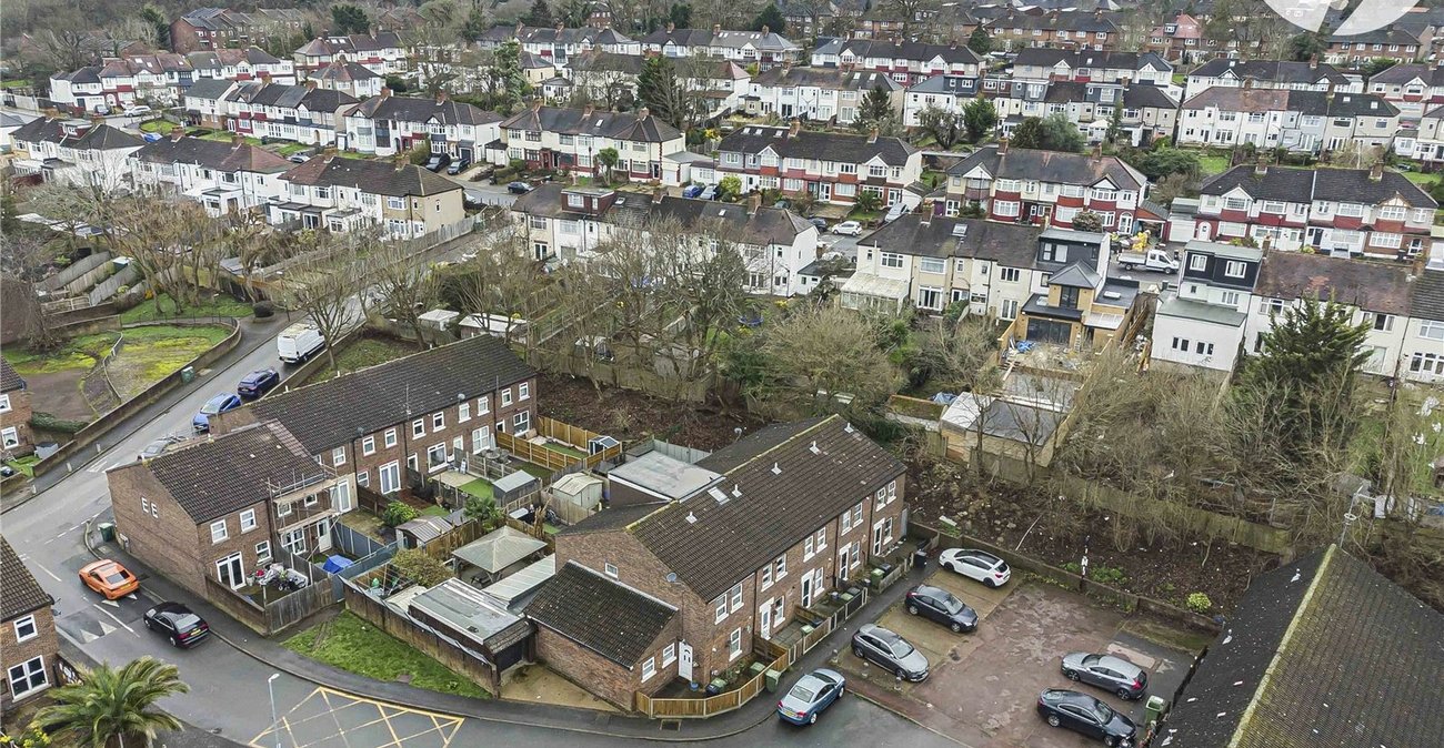 4 bedroom house for sale in Mottingham | Robinson Jackson