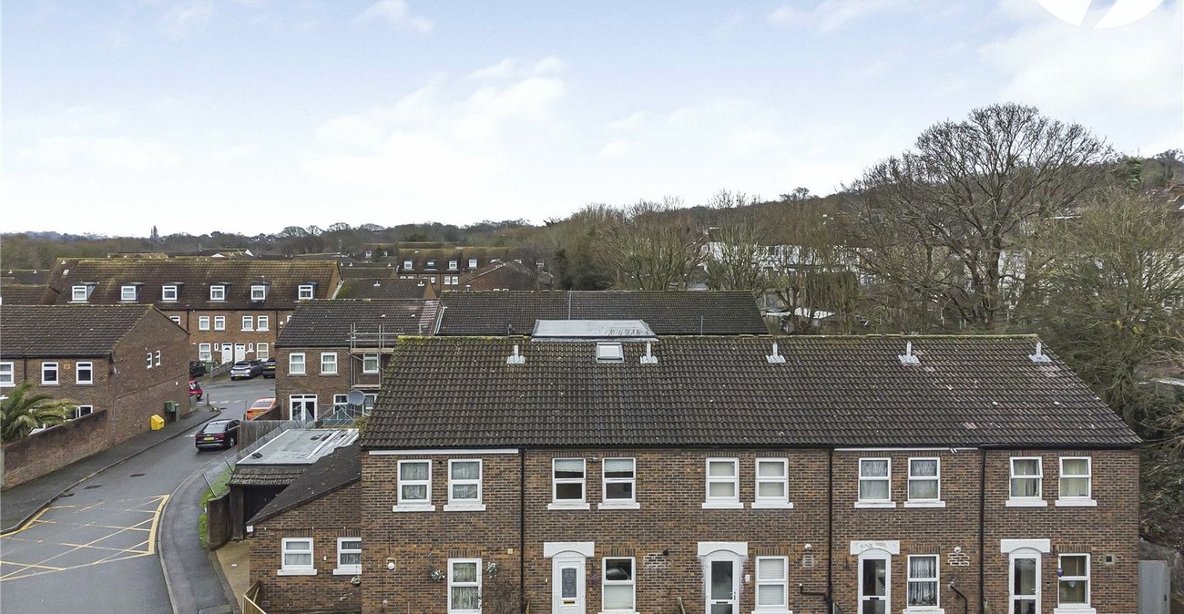 4 bedroom house for sale in Mottingham | Robinson Jackson