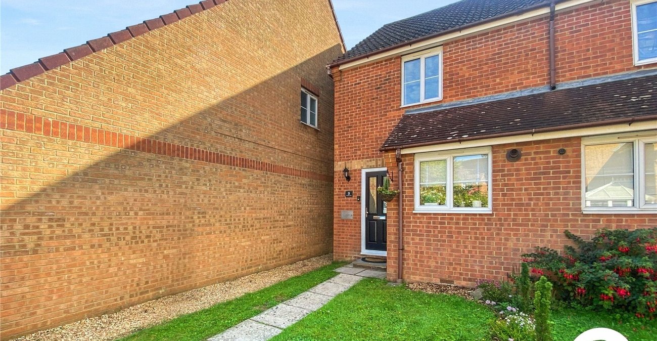 2 bedroom house for sale in Walderslade Woods | Robinson Michael & Jackson