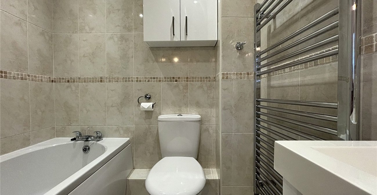 2 bedroom house for sale in Walderslade Woods | Robinson Michael & Jackson