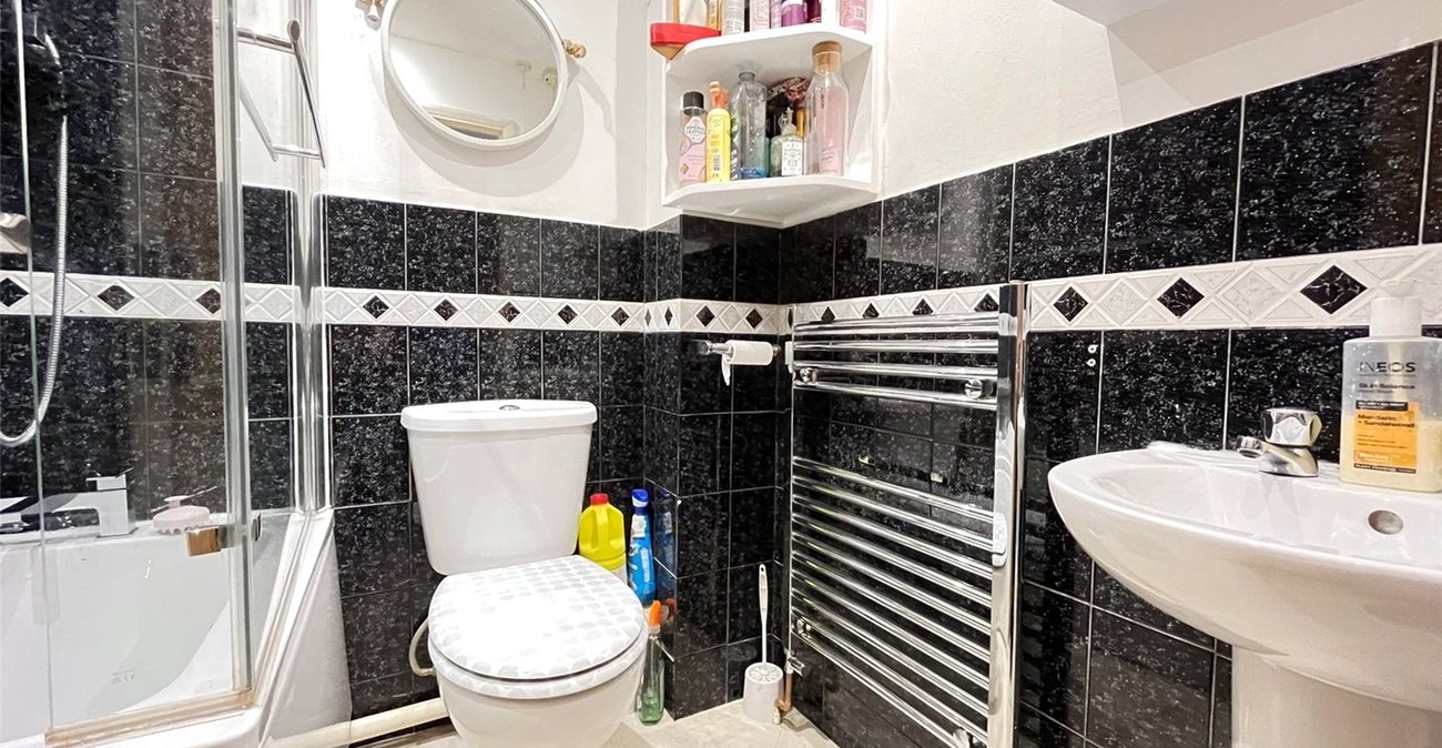 2 bedroom house for sale in Walderslade Woods | Robinson Michael & Jackson