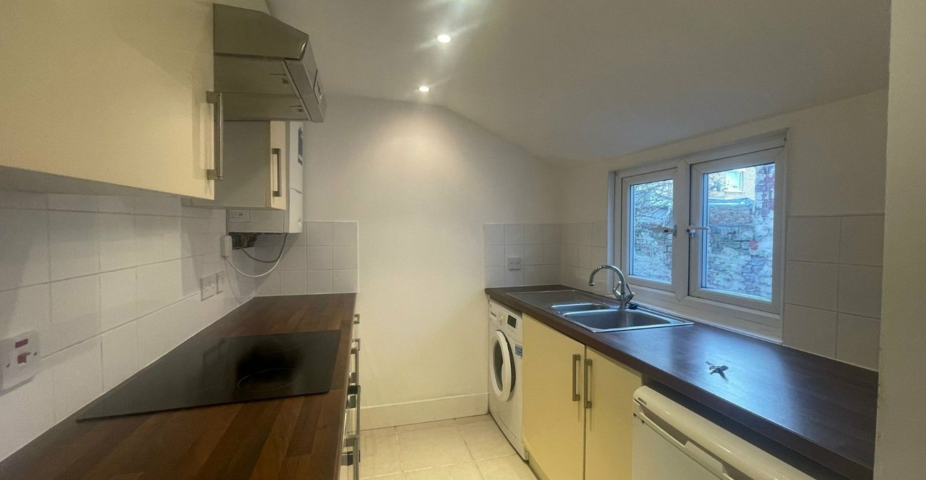 2 bedroom house for sale in Gravesend | Robinson Michael & Jackson