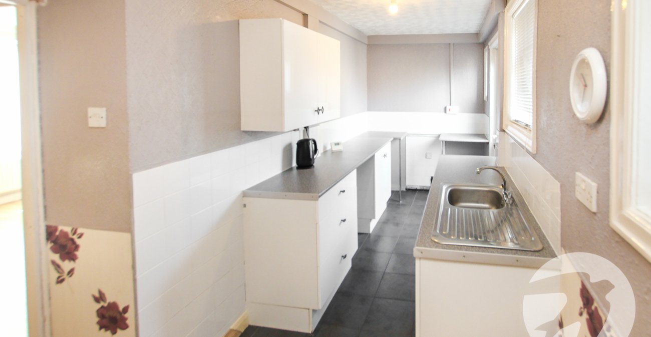 3 bedroom house for sale in London | Robinson Jackson